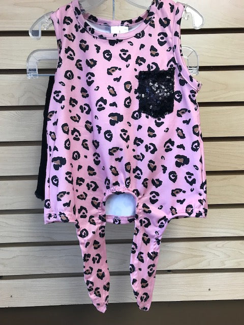 Girls 2pc pink cheetah short set
